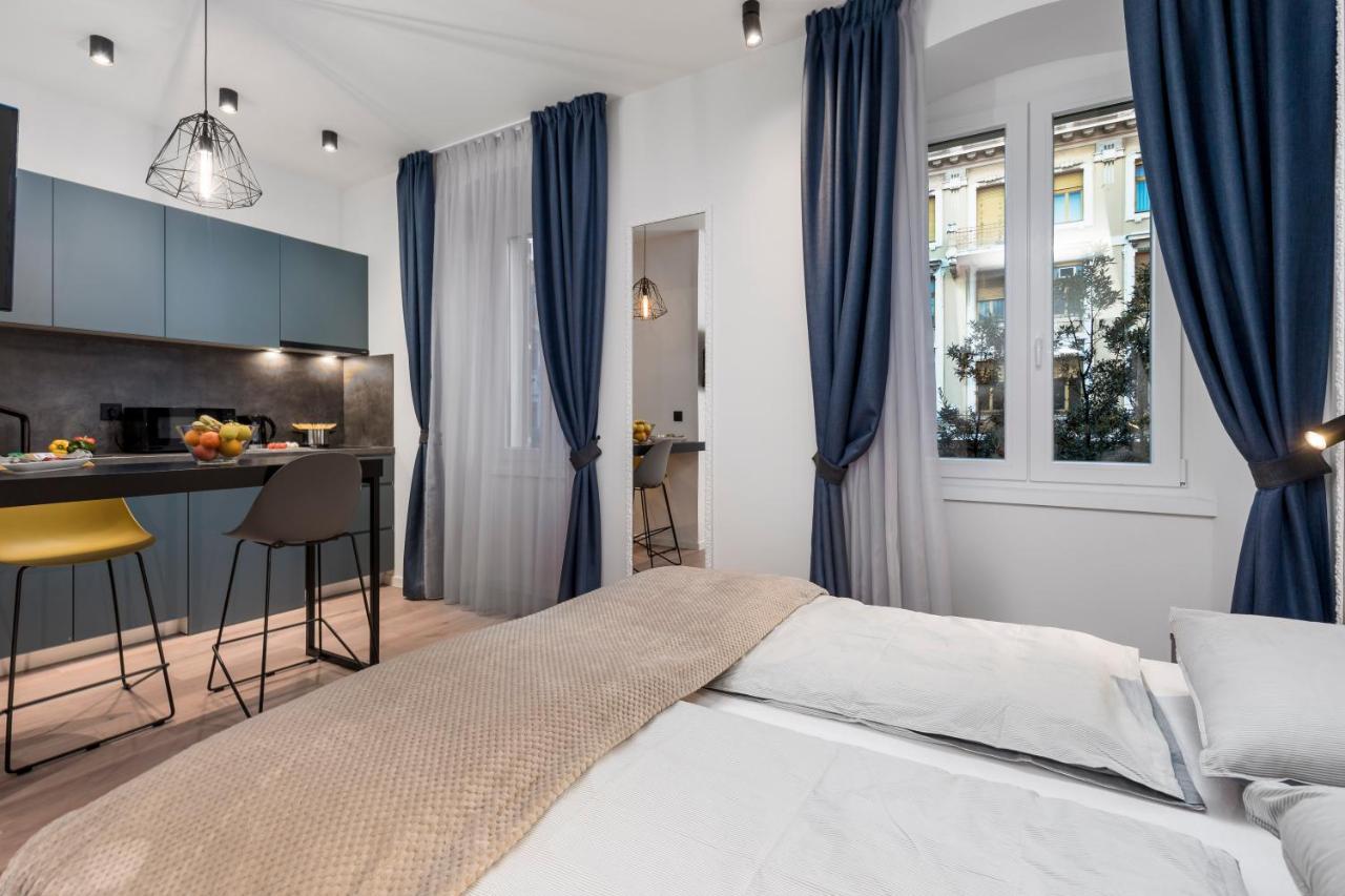 Deluxe Apartments "In The Center" Rijeka Exterior photo